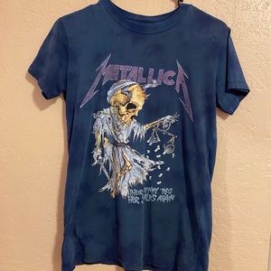 cotton on metallica shirt